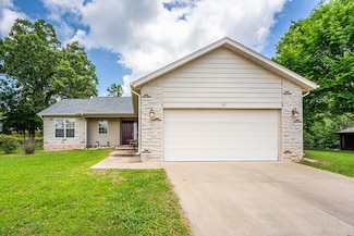 145 Homewood Ln, Kimberling City, MO 65686