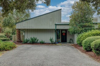 111 N Belvedere Dr, Hampstead, NC 28443