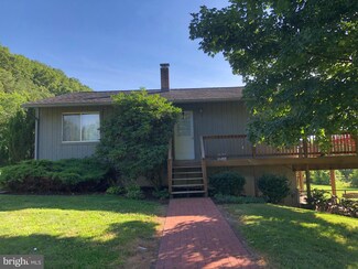 158 River View Ln, Moorefield, WV 26836