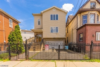589 Meadow St, Elizabeth, NJ 07201