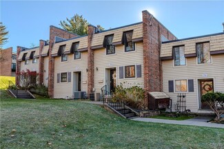 29 Chestnut Hills, New Hartford, NY 13413