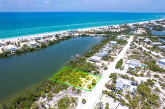 67 Bocilla Dr, Cape Haze, FL 33946