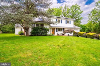 7 Lyndon Dr, Hillsborough, NJ 08844