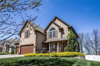 1424 NE Tara Dr, Lees Summit, MO 64064