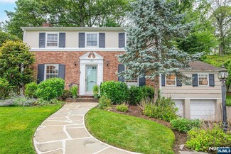 590 Highland Ave, Montclair, NJ 07043