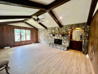 1532 E Camino Alto St, Springfield, MO 65804