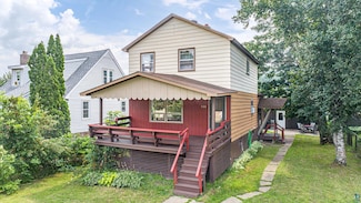 138 E Pattison St, Ely, MN 55731