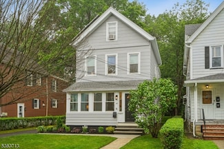 32 Clinton St, Bloomfield, NJ 07003