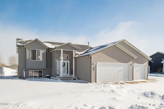 622 S Sedona Dr, West Fargo, ND 58078