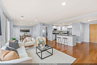 70 Adams St Unit 2L, Hoboken, NJ 07030