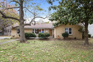1258 E Cozy St, Springfield, MO 65804