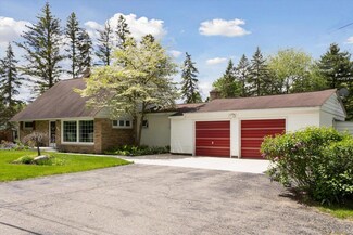 5587 Mount Olivet Rd, Kalamazoo, MI 49004