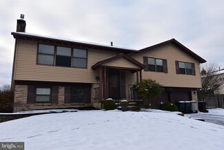 825 Upton Way, Somerdale, NJ 08083