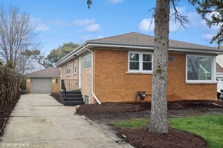 7246 W Oakton St, Niles, IL 60714