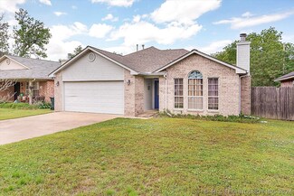 121 E Burnham Ave, Sapulpa, OK 74066