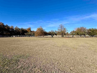 108 N Timberline Dr, Perkins, OK 74059