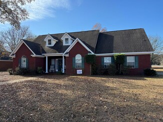 427 Drake Dr, Dothan, AL 36305