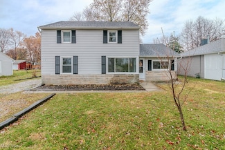 163 Hawthorne Dr, Painesville, OH 44077