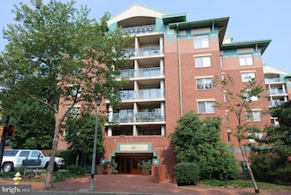 610 N West St Unit 306, Alexandria, VA 22314