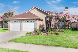 141 Kingspointe Cir, Lafayette, LA 70508