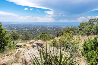 21 Ridge Dr, Santa Fe, NM 87505