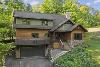 1531 Andover Club Dr, Harbor Springs, MI 49740