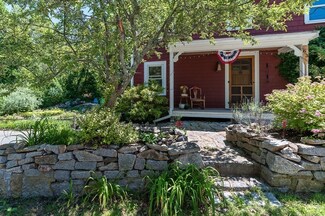 63 Curtis St, Rockport, MA 01966