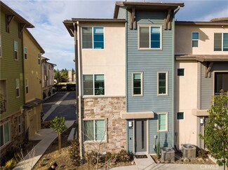 838 Savi Dr Unit 105, Corona, CA 92878