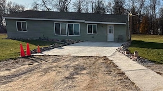 1637 N State Rd, Ionia, MI 48846