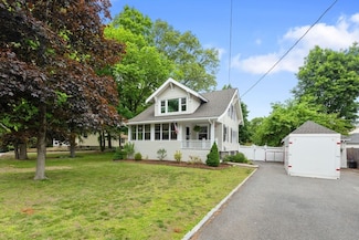 121 West St, Braintree, MA 02184