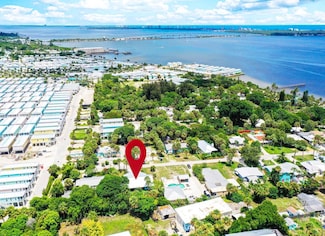 2134 NE Pelican Terrace, Jensen Beach, FL 34957