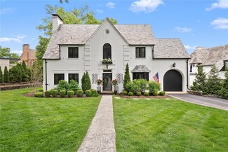 28 Ridgetop Dr, Saint Louis, MO 63117