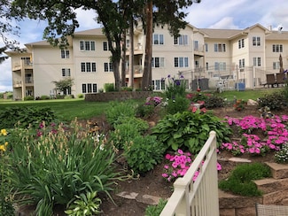 11030 Mississippi Blvd NW Unit 221, Coon Rapids, MN 55433