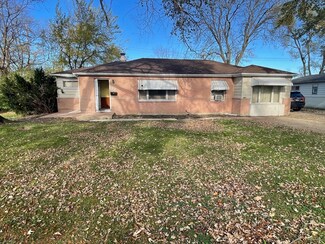 22 E Berkley Ln, Hoffman Estates, IL 60169