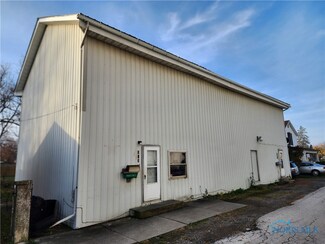 123 & 123 1/2 E Hicks St, Upper Sandusky, OH 43351