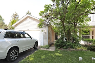 1726 Southbridge Ct, Schaumburg, IL 60194