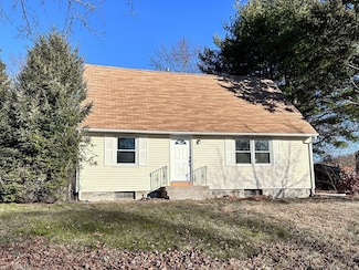 89 Sparrow Dr, Springfield, MA 01119
