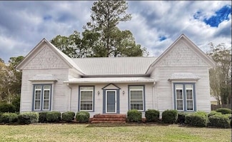 211 S Railroad St, Garfield, GA 30425