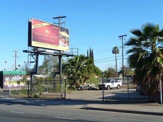 4746 E Kings Canyon Rd, Fresno, CA 93702