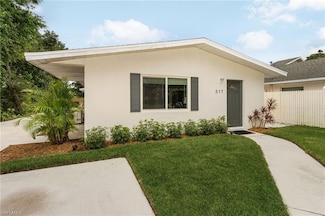 517 108th Ave N, Naples, FL 34108