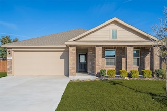 714 Christopher Dr, Cleburne, TX 76033