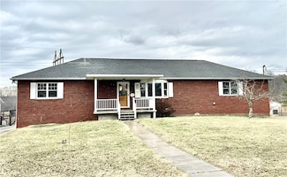 108 Wayside Dr, Uniontown, PA 15401