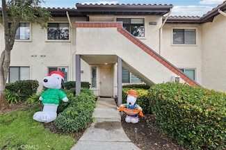 944 Lupine Hills Dr, Vista, CA 92081