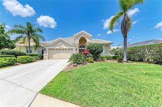 8408 Whispering Woods Ct, Lakewood Ranch, FL 34202