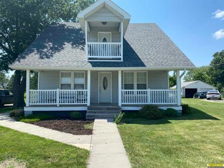 606 Carol St, Talmage, NE 68448