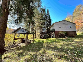 10576 Cheat Valley Hwy, Parsons, WV 26287