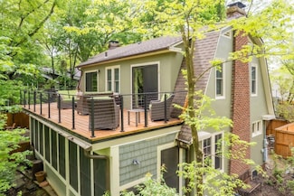 2663 Glen Echo Dr, Columbus, OH 43202