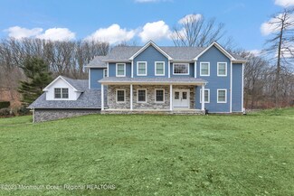 26 Red Coach Ln, Holmdel, NJ 07733