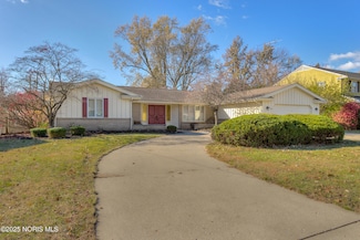 1968 Pinelawn Dr, Toledo, OH 43614