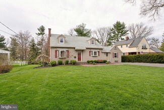 6 Chestnut Dr, Woodstown, NJ 08098